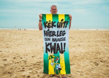 Nu verkrijgbaar: Het Haagse Kwal-strandlaken!