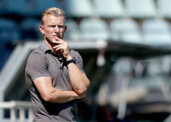 Balende Dirk Kuyt: ‘Pijnlijk dat het de eerste twee wedstrijden duidelijk niet gelukt is’