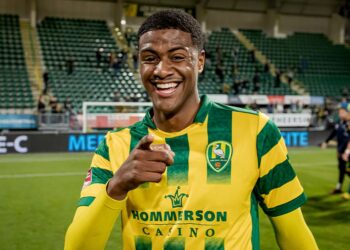 Esajas bekroont speciale week bij ADO: ‘Dat eerste doelpunt is heerlijk’