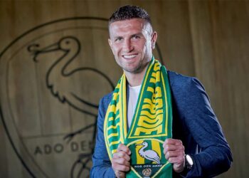Daryl Janmaat stapt al na vijf maanden op als technisch manager