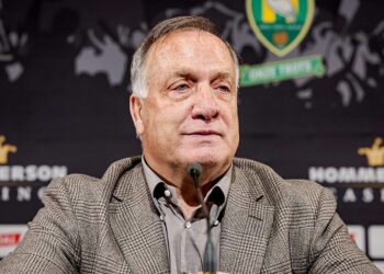 Tranen bij presentatie Advocaat: ’U doet mij aan mijn opa denken’