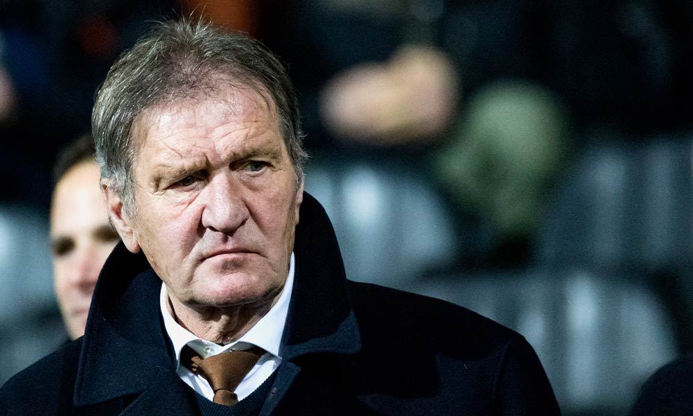 ADO wil van contract Lex Schoenmaker af: ‘ADO moet zich schamen’