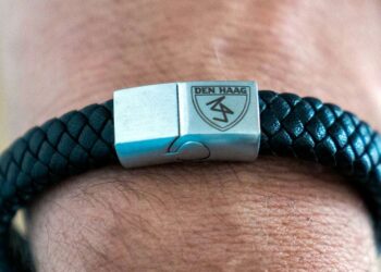 Vanaf nu verkrijgbaar: De Haagse armband