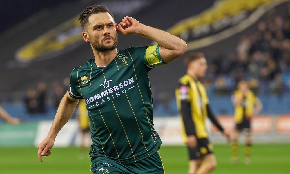 ADO zegt formeel contracten van zeven spelers op